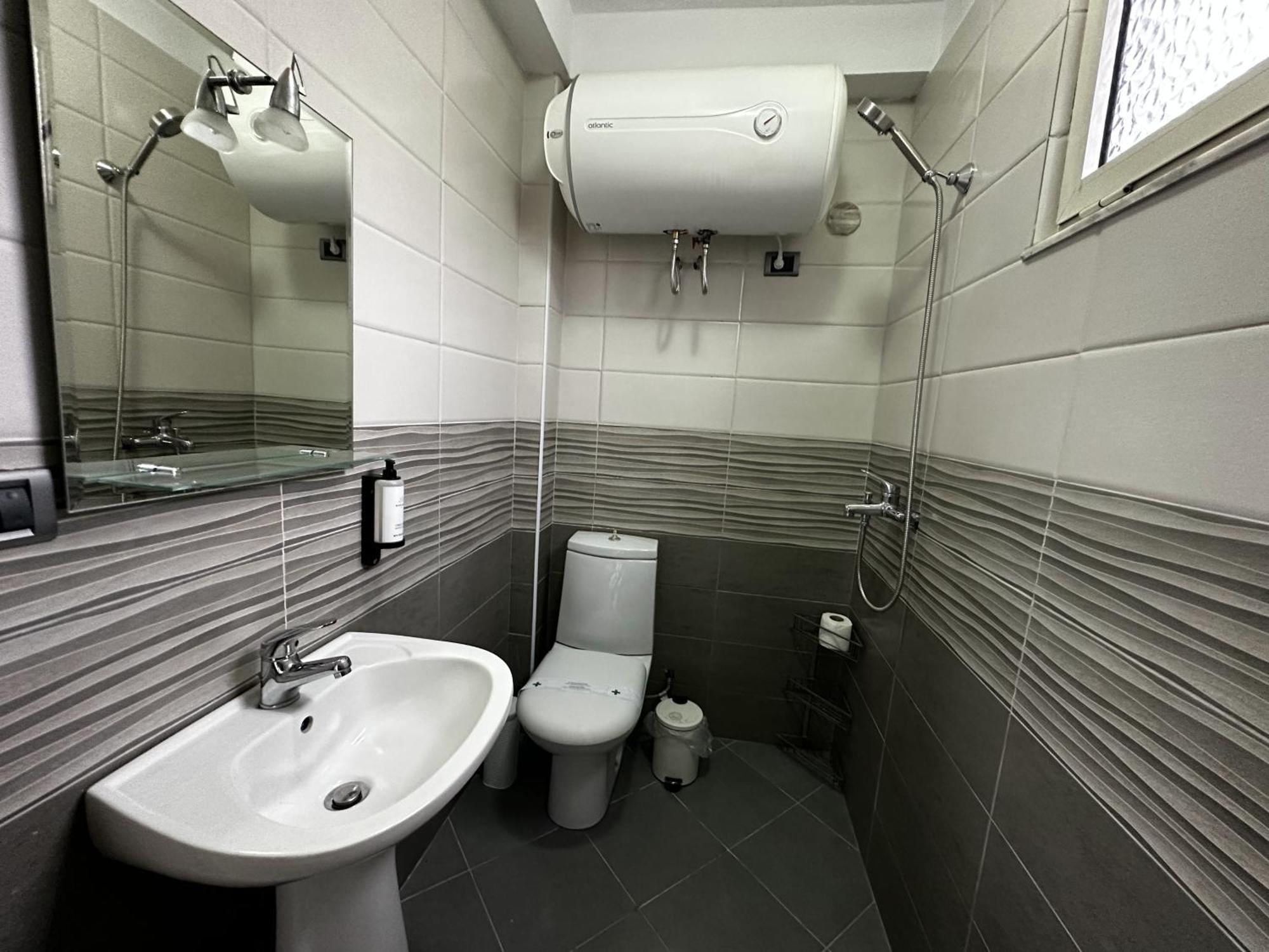 Tirana Treasure: Chic 2Br-Apartment 8Min To Skanderbeg Place Экстерьер фото